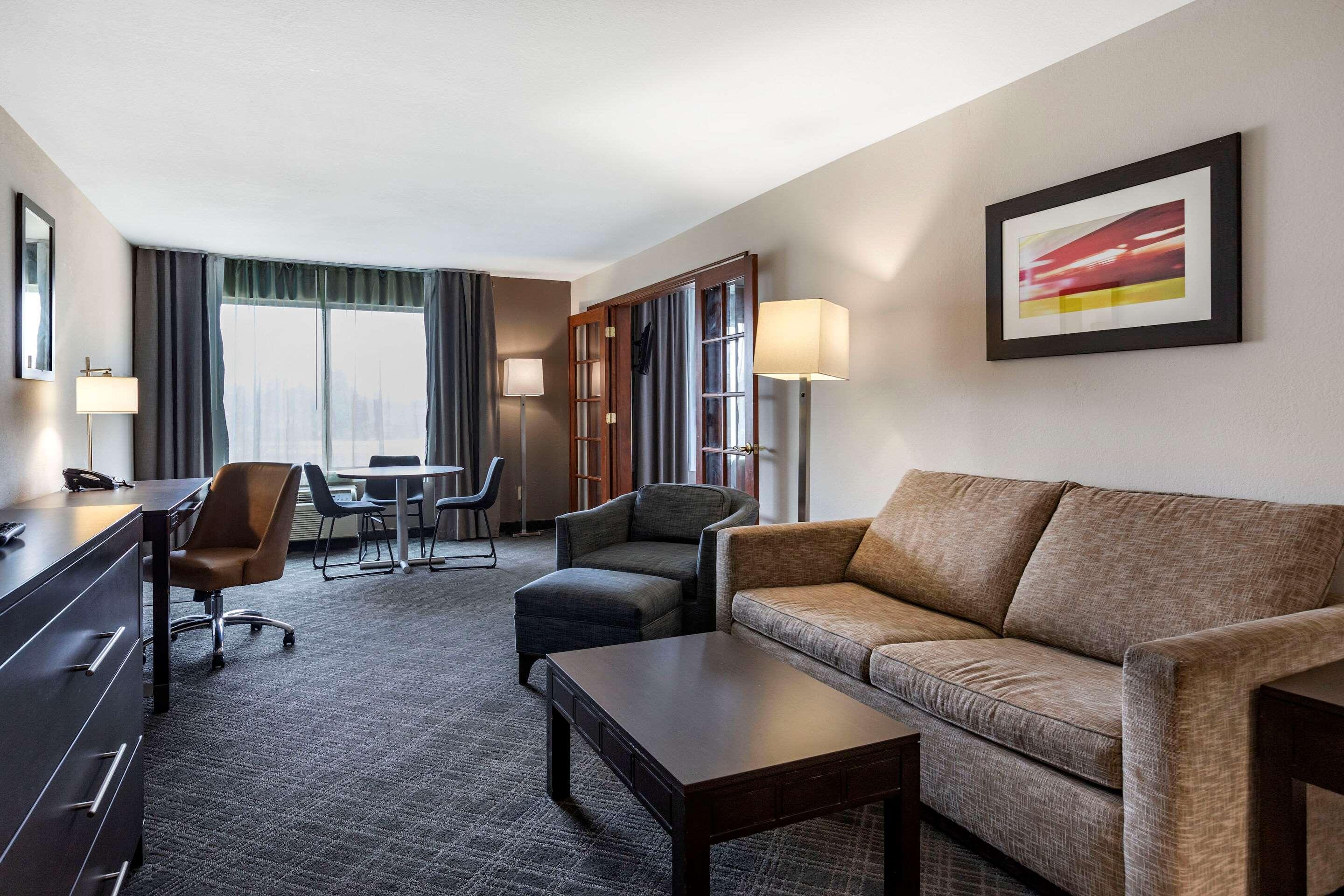 Comfort Inn & Suites Grand Blanc-Flint Zewnętrze zdjęcie