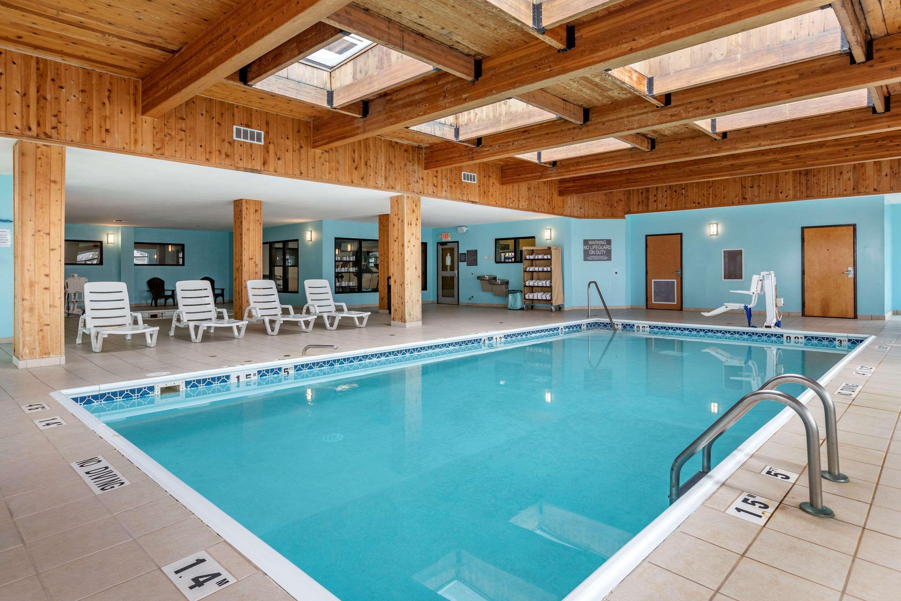 Comfort Inn & Suites Grand Blanc-Flint Zewnętrze zdjęcie