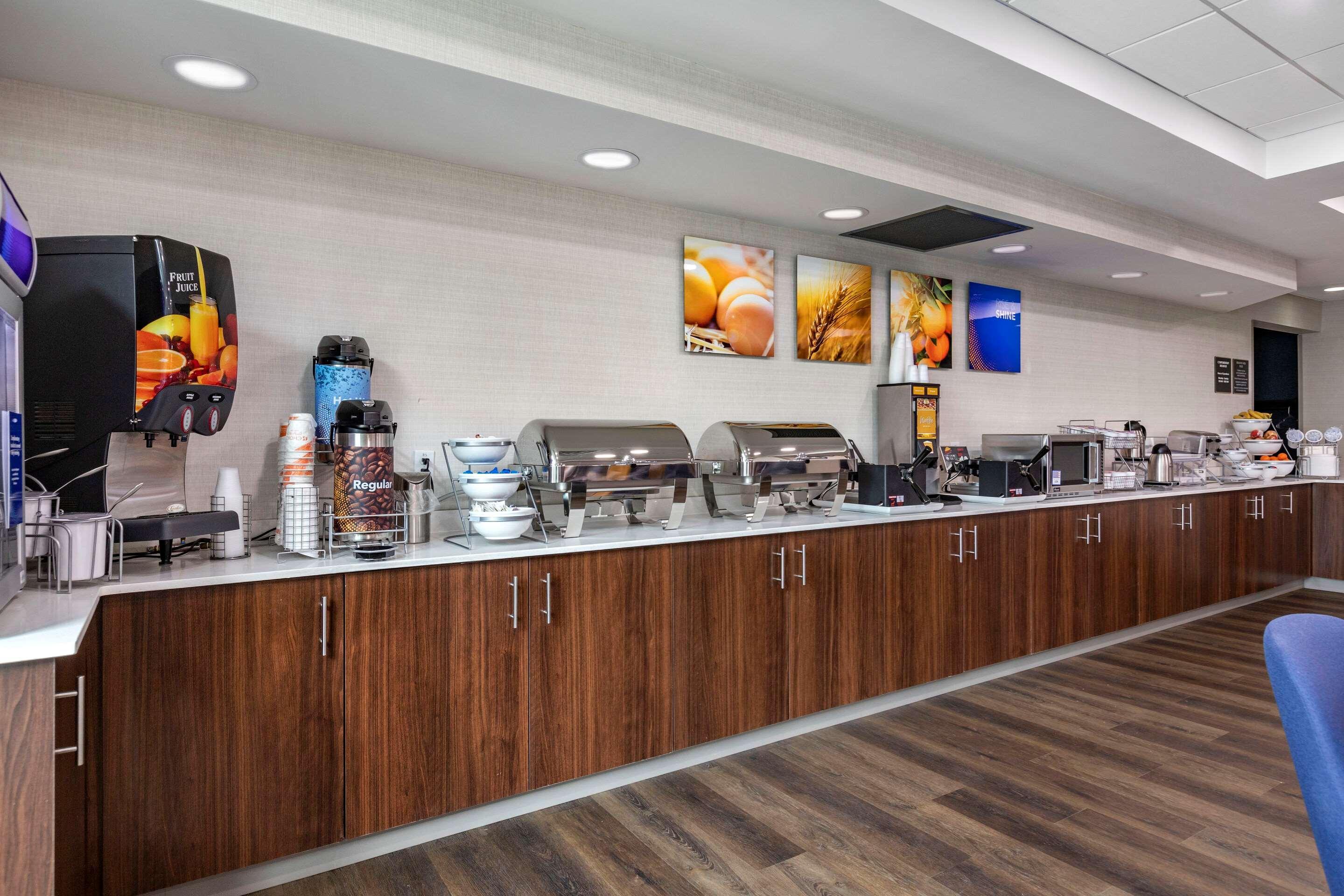 Comfort Inn & Suites Grand Blanc-Flint Zewnętrze zdjęcie